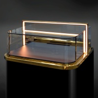Встраиваемая горизонтальная кондитерская витрина ФИНИСТ Glassier Luxury Gold GLG-9/70/3